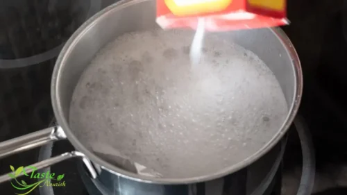  Clean Pans with Baking Soda 