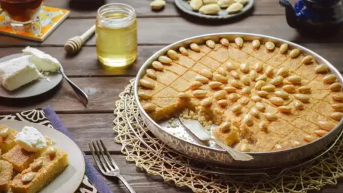 مكونات البسبوسة وطريقة عملها بأنواعها المختلفة